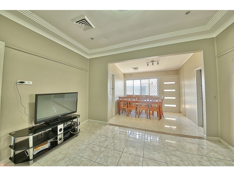 37 Kiora Street, Canley Heights NSW 2166