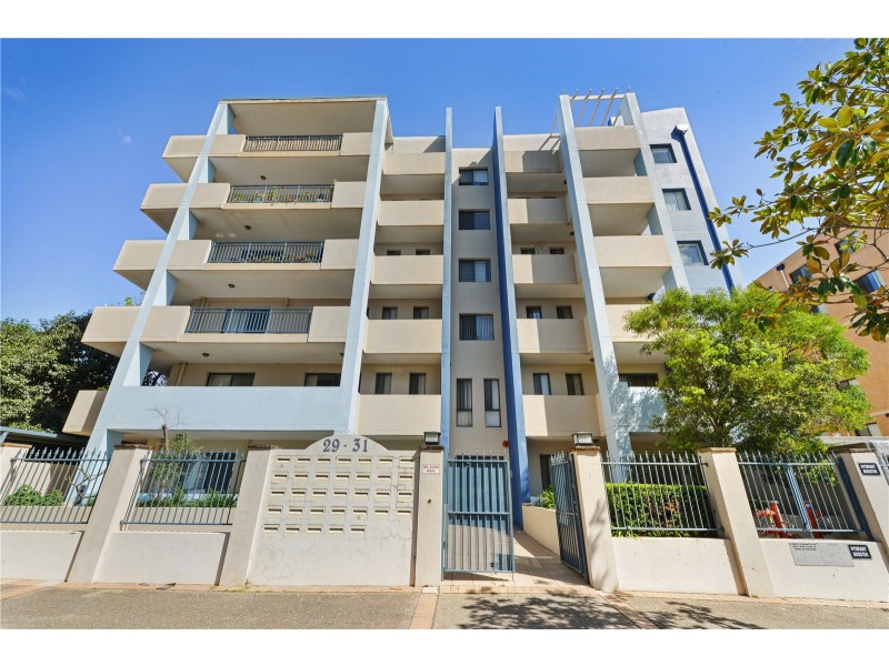 32/29 Castlereagh Street, Liverpool NSW 2170