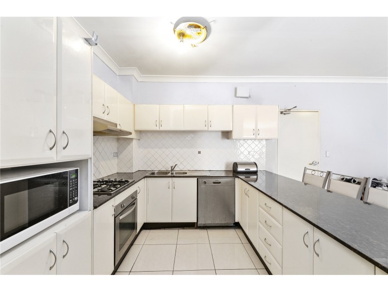 32/29 Castlereagh Street, Liverpool NSW 2170