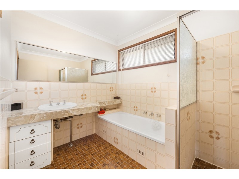 79 Rugby Crescent, Chipping Norton NSW 2170