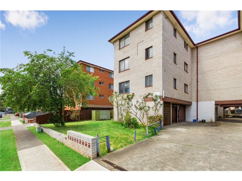 16/4 Fisher Street, Cabramatta NSW 2166