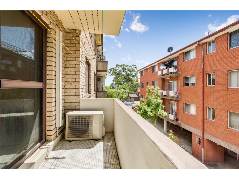 16/4 Fisher Street, Cabramatta NSW 2166