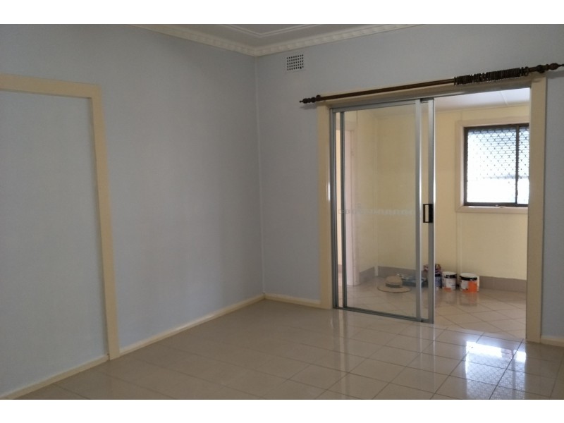 195 Gladstone Street, Cabramatta NSW 2166