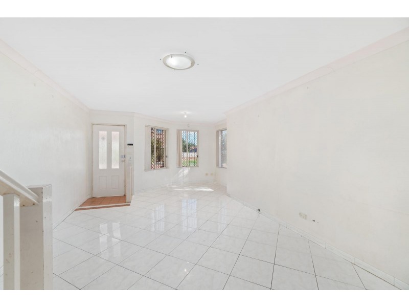 1/32 St Johns Road, Cabramatta NSW 2166