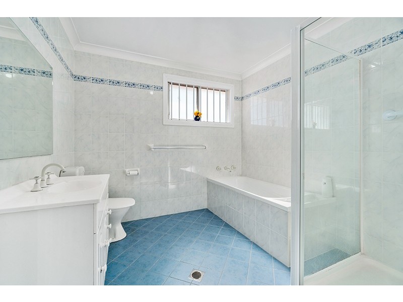 19A Foxlow Street, Canley Heights NSW 2166