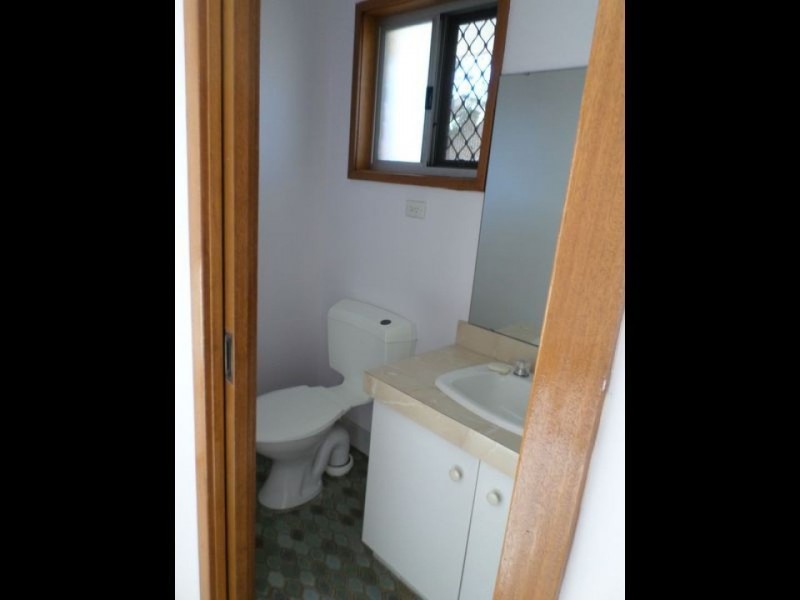 4A Melbourne Road, St Johns Park NSW 2176