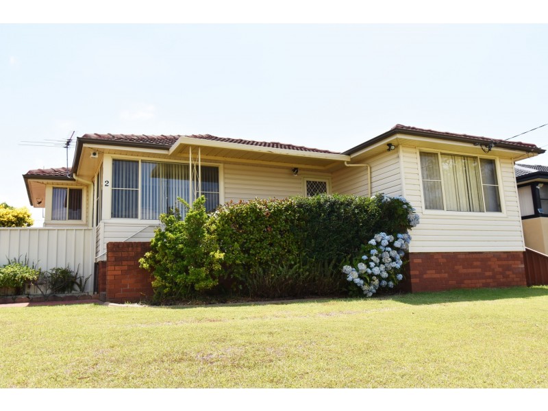 2 Bramley Street, Fairfield West NSW 2165