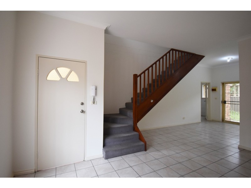 3/7 Gilbert Street, Cabramatta NSW 2166