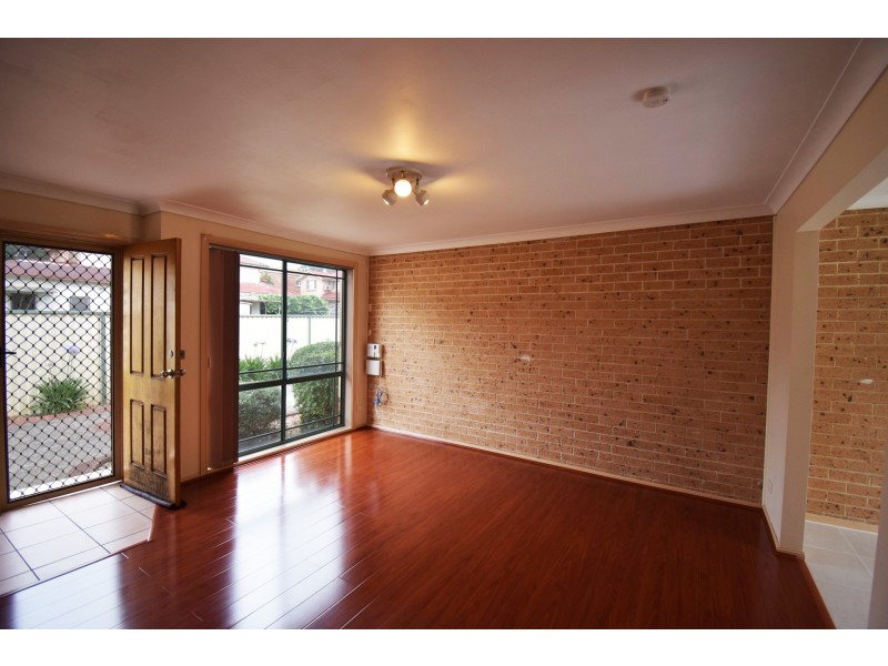 2/15 William Street, Lurnea NSW 2170