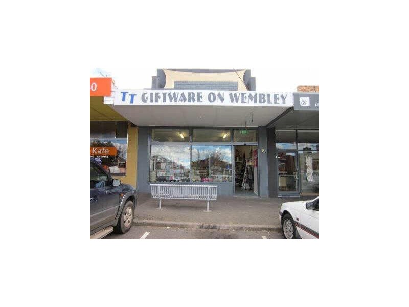 16 Wembley Avenue, Yarraville VIC 3013