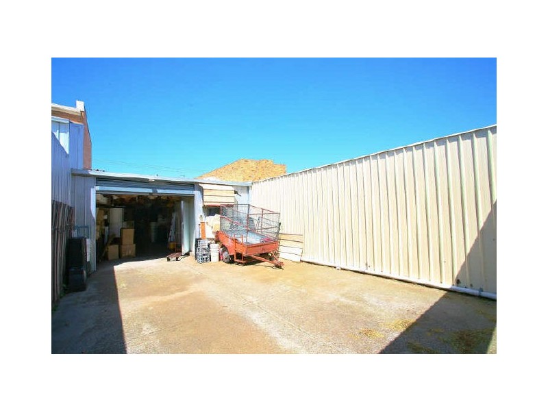 292 Main Road East, St Albans VIC 3021