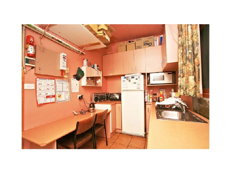 292 Main Road East, St Albans VIC 3021
