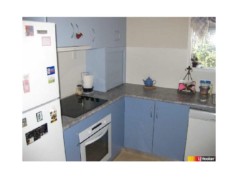 16 Cuthbert Street, Moranbah QLD 4744