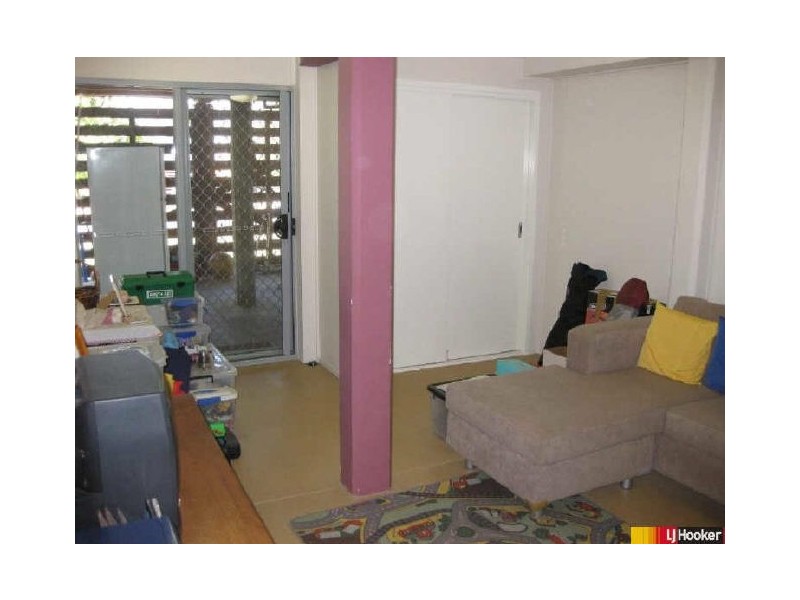 16 Cuthbert Street, Moranbah QLD 4744