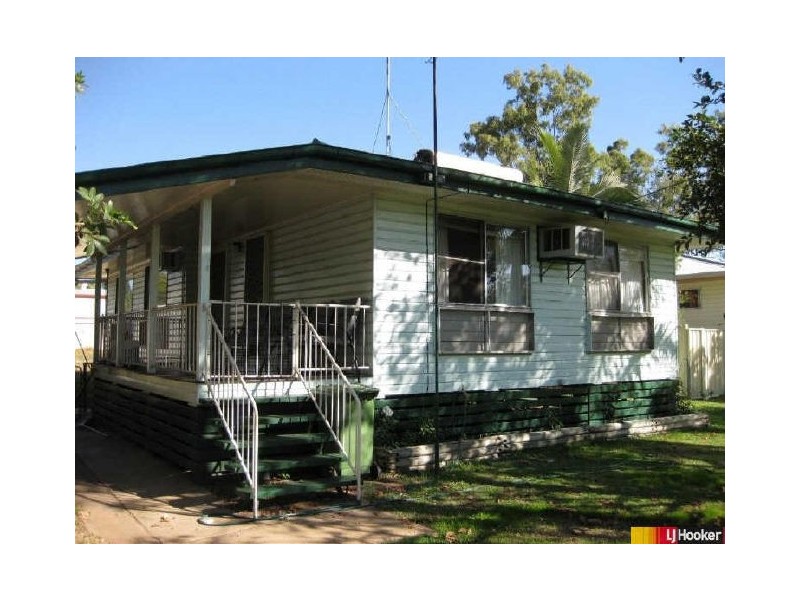 17 Kennedy Drive, Moranbah QLD 4744