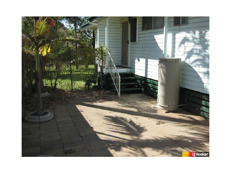 17 Kennedy Drive, Moranbah QLD 4744