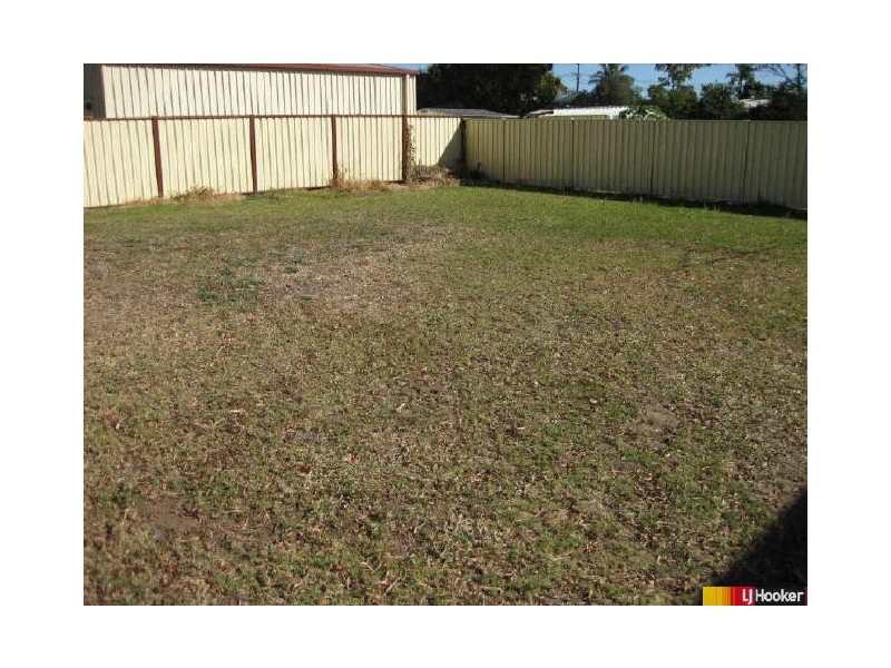 17 Kennedy Drive, Moranbah QLD 4744