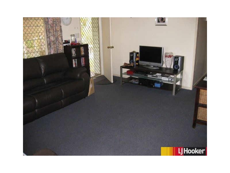 17 Kennedy Drive, Moranbah QLD 4744