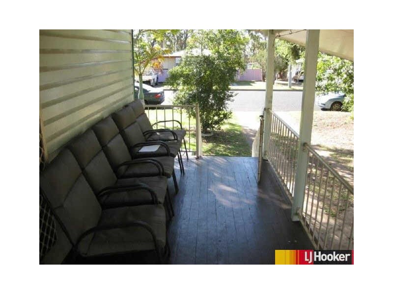 17 Kennedy Drive, Moranbah QLD 4744