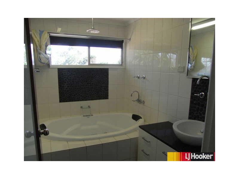 27 Belyando Avenue, Moranbah QLD 4744