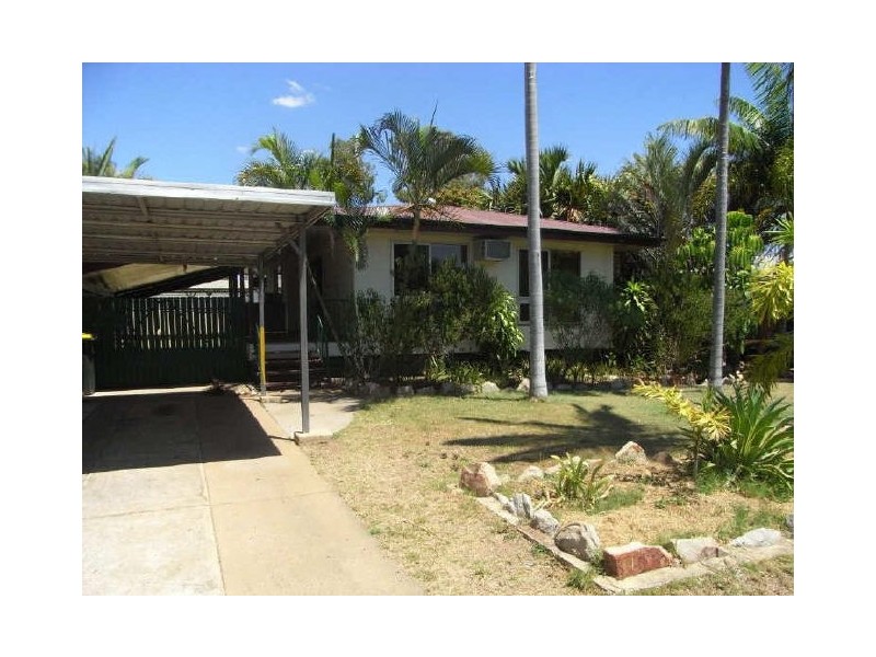 5 Munro Street, Moranbah QLD 4744