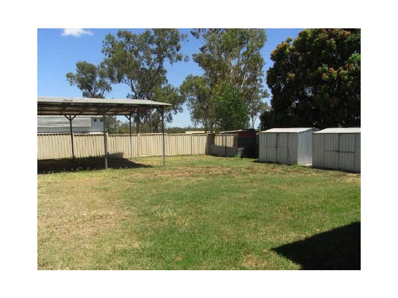 5 Munro Street, Moranbah QLD 4744