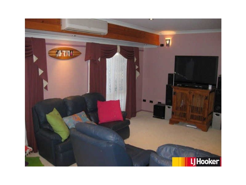 7 Freeman Street, Moranbah QLD 4744