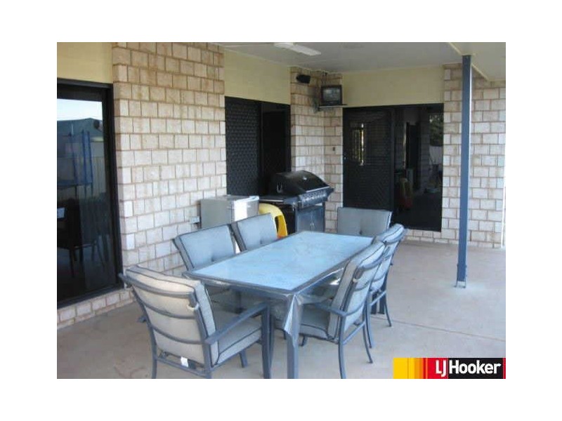 7 Freeman Street, Moranbah QLD 4744