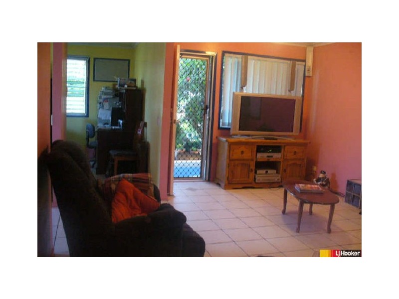 27 Flight Drive, Moranbah QLD 4744