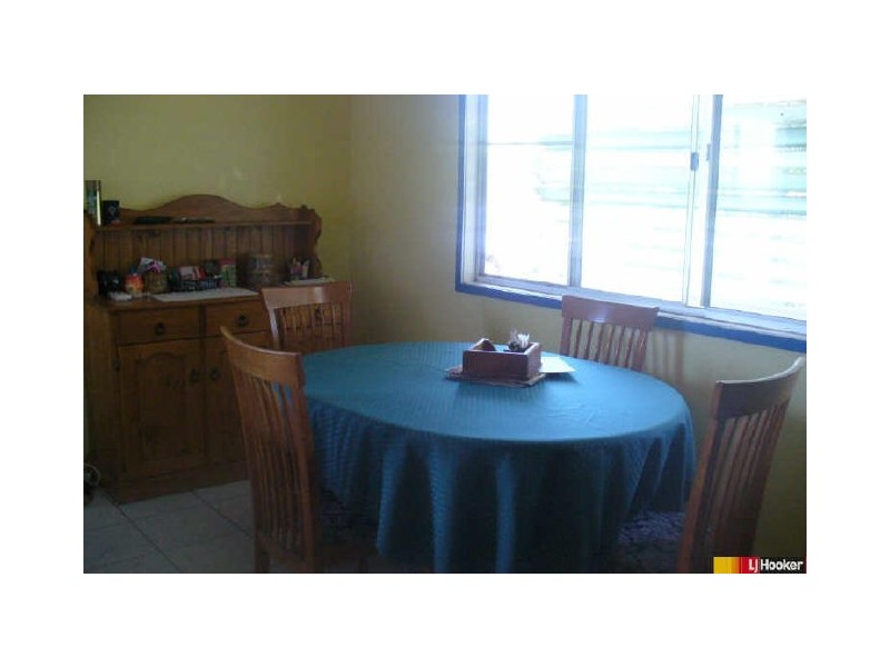 27 Flight Drive, Moranbah QLD 4744