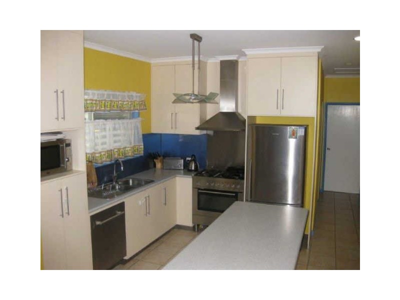 12 Rosewall Street, Moranbah QLD 4744