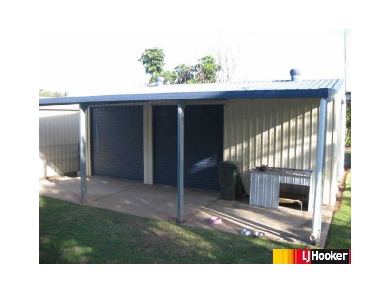 12 Rosewall Street, Moranbah QLD 4744
