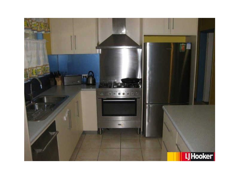 12 Rosewall Street, Moranbah QLD 4744