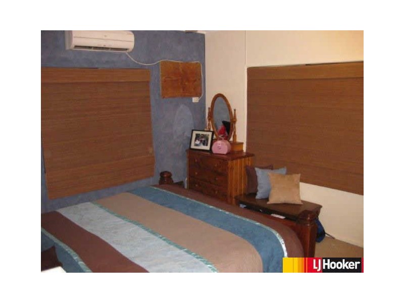 12 Rosewall Street, Moranbah QLD 4744