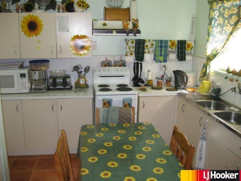 7 De Castella Drive, Moranbah QLD 4744