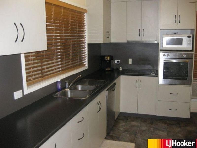 21 Leichhardt Drive, Moranbah QLD 4744