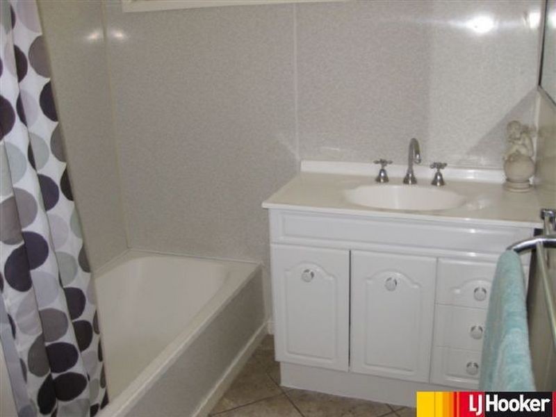 5 Barcoo Drive, Moranbah QLD 4744