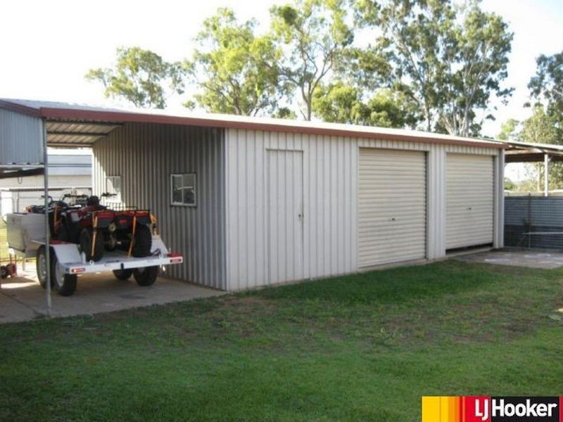 4 Munro Street, Moranbah QLD 4744