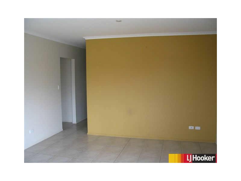1/8 Freeman Street, Moranbah QLD 4744