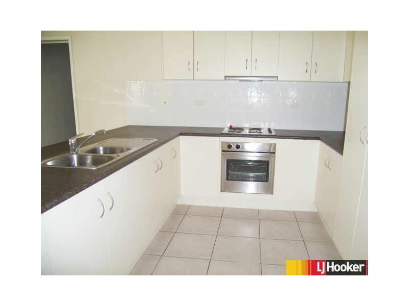 1/8 Freeman Street, Moranbah QLD 4744