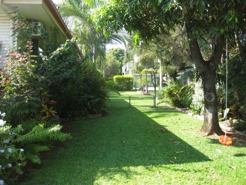 4 Gilbert Court, Moranbah QLD 4744