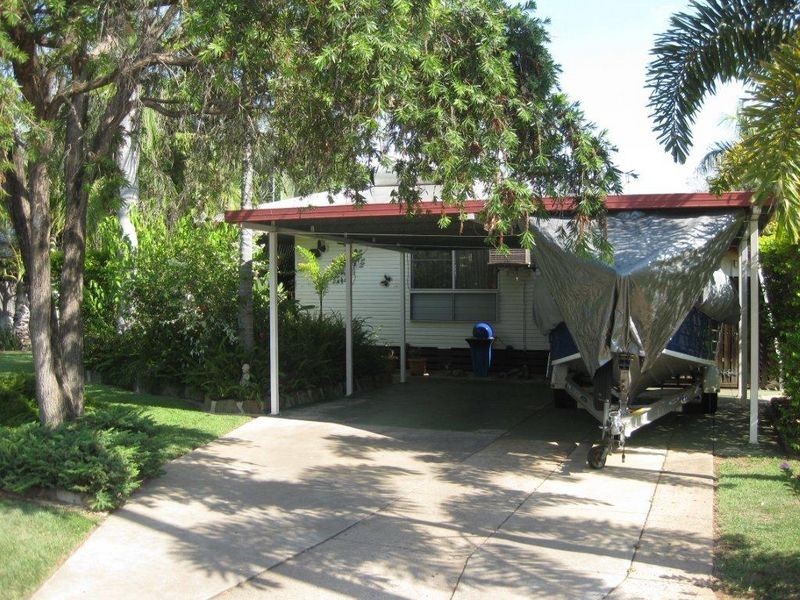 4 Gilbert Court, Moranbah QLD 4744