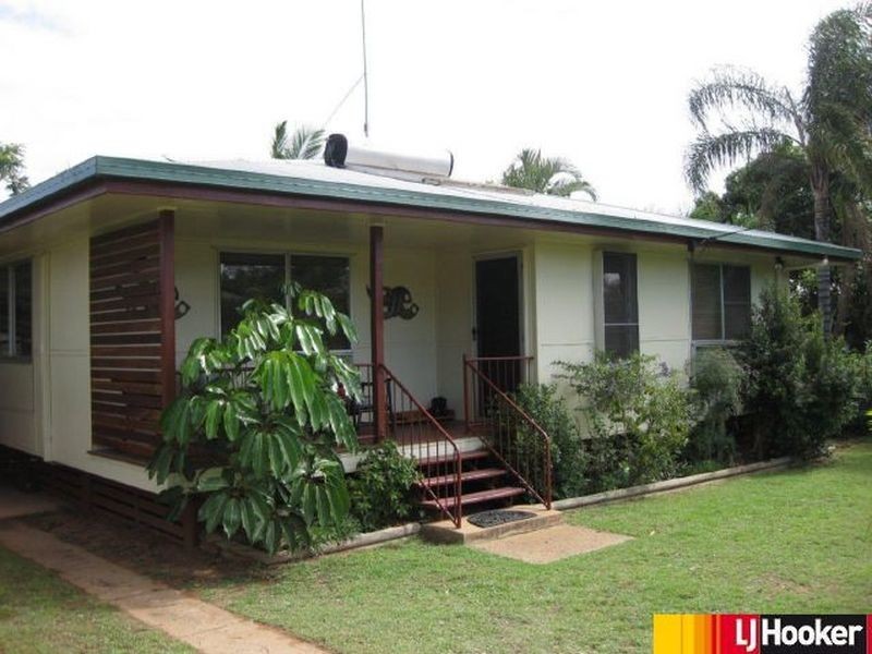 4 Harris Court, Moranbah QLD 4744