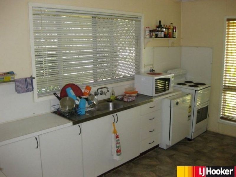5 Munro Street, Moranbah QLD 4744
