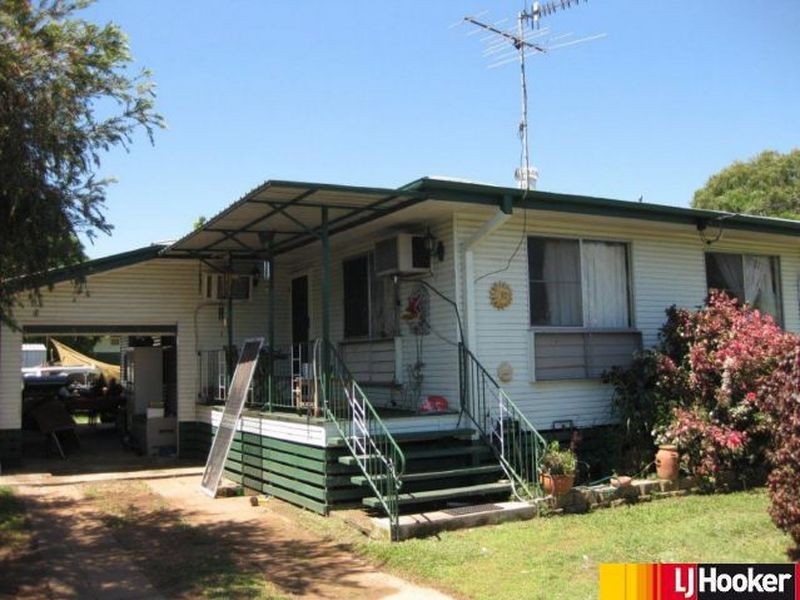 1 Bowen Court, Moranbah QLD 4744