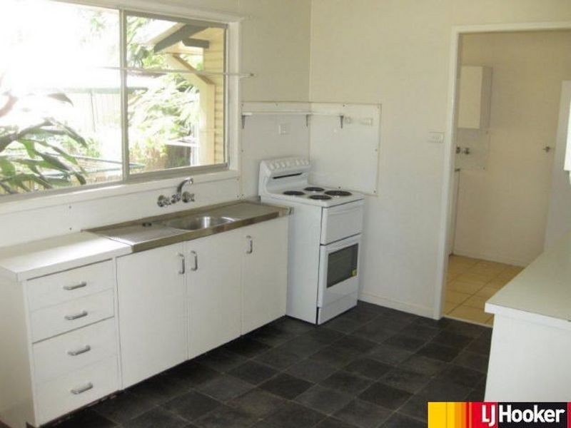 12 Bowen Court, Moranbah QLD 4744