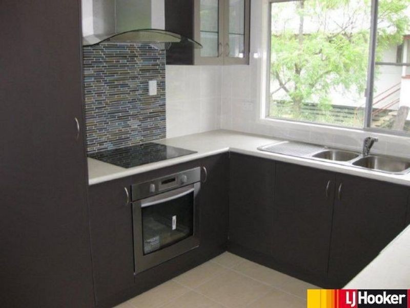 10 Watkins Street, Moranbah QLD 4744