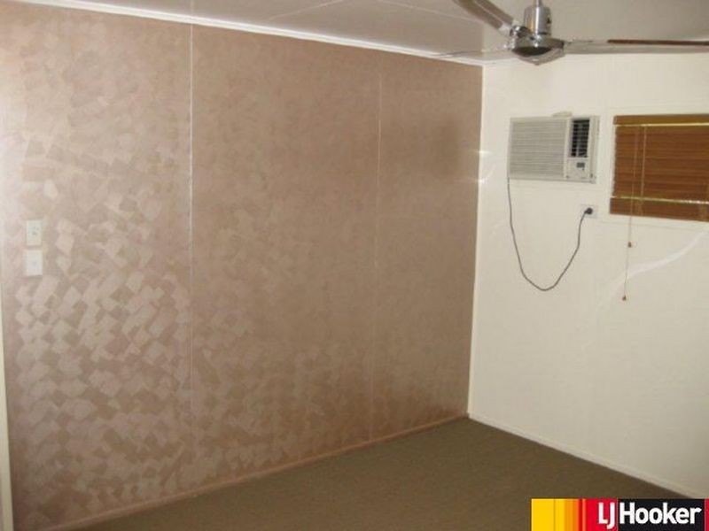 10 Watkins Street, Moranbah QLD 4744