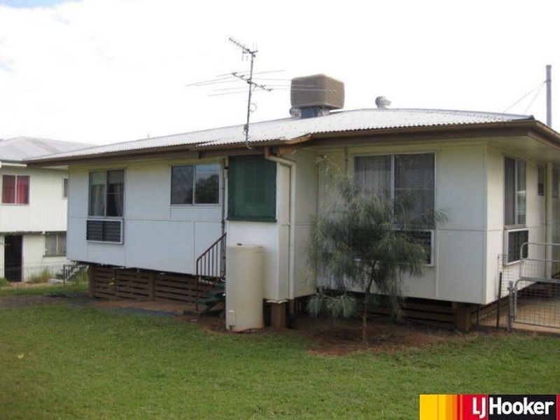 14 Lawrence Street, Moranbah QLD 4744