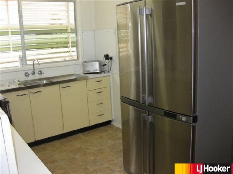 9 Forrest Drive, Moranbah QLD 4744